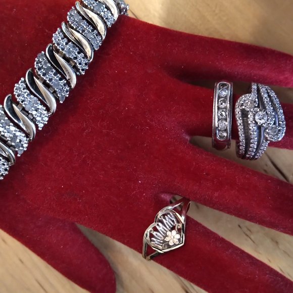 Like this to wind down with me to benefit our mission w.at-risk women. - Picture 4 of 16